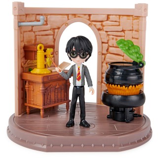 WIZARDING WORLD HARRY POTTER - PLAYSET COURS DE POTION - Coffret Univers Magique Cours De Potion Avec 1 Figurine Articulée Harry