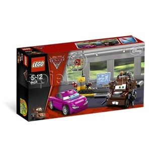 LEGO Cars - 8424 - Jeu de Construction - La Base des Espions